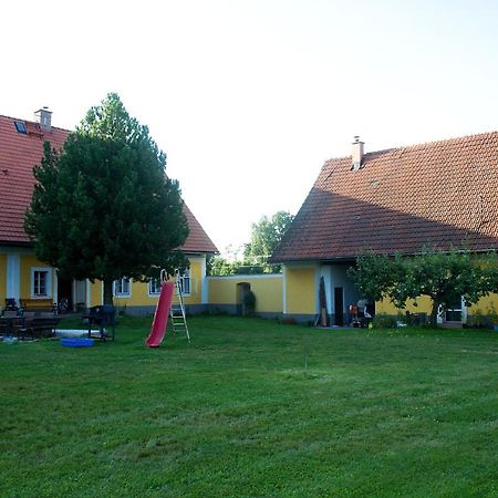 Statek Krinice Buitenkant foto